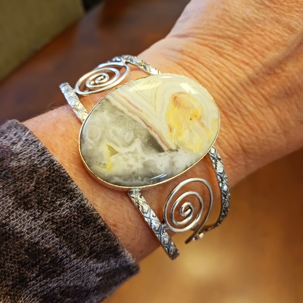🌾Crazy Lace Agate Cuff, Sterling Silver Overlay